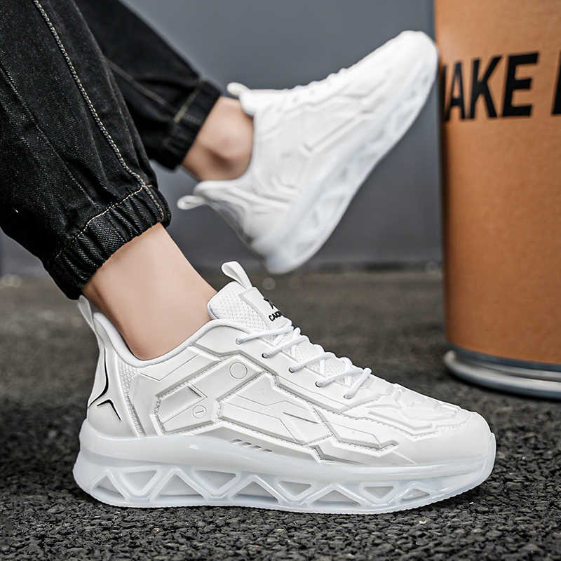 Women'S Shoes To Buy - Grube podeszwy, czarno-białe sneakersy, klapki, damskie