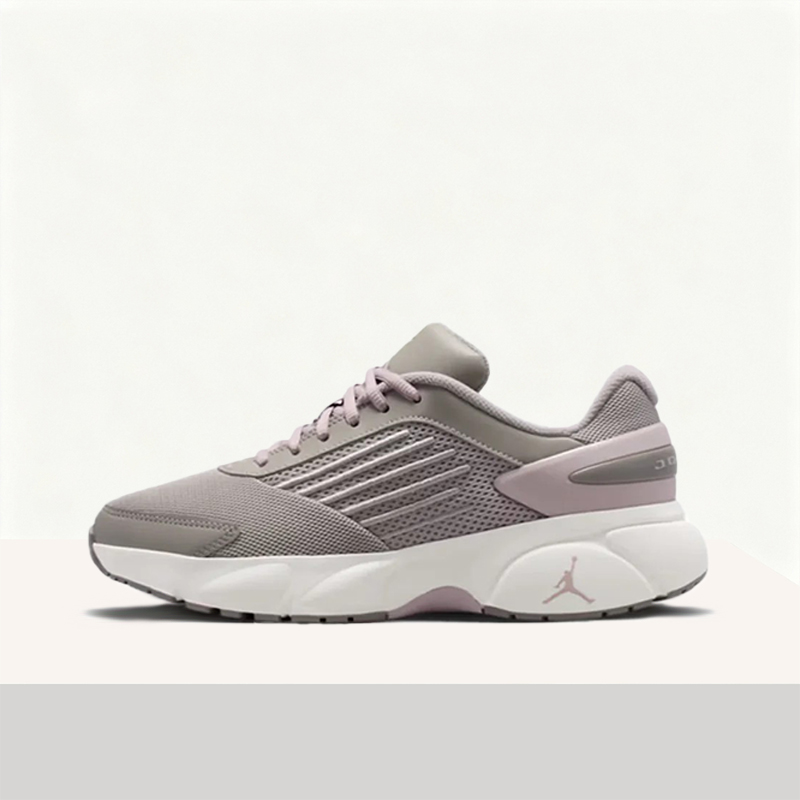 Women Shoes Jordan - Nike Jordan TRUNNER FLOW: Wygodne, wszechstronne,