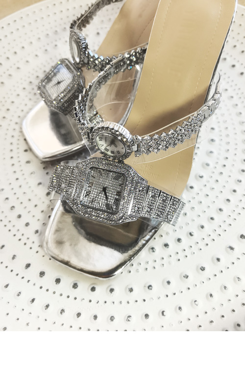 Oryginalny design Kryształowe  – Clear Strap Heel recenzja i cena
