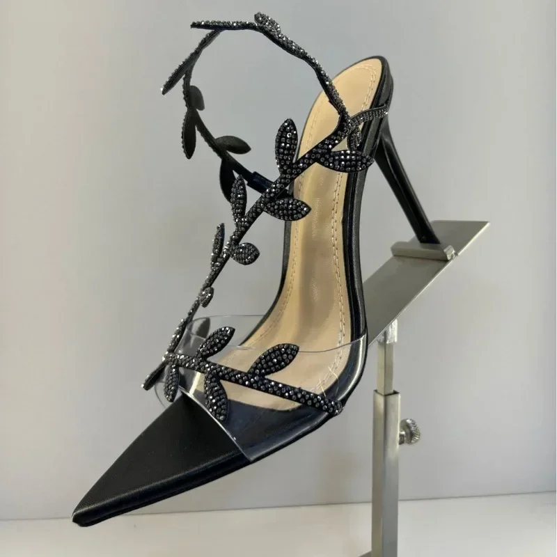 Projektant Rhinestone dekoracj – Clear Strap Heel recenzja i cena